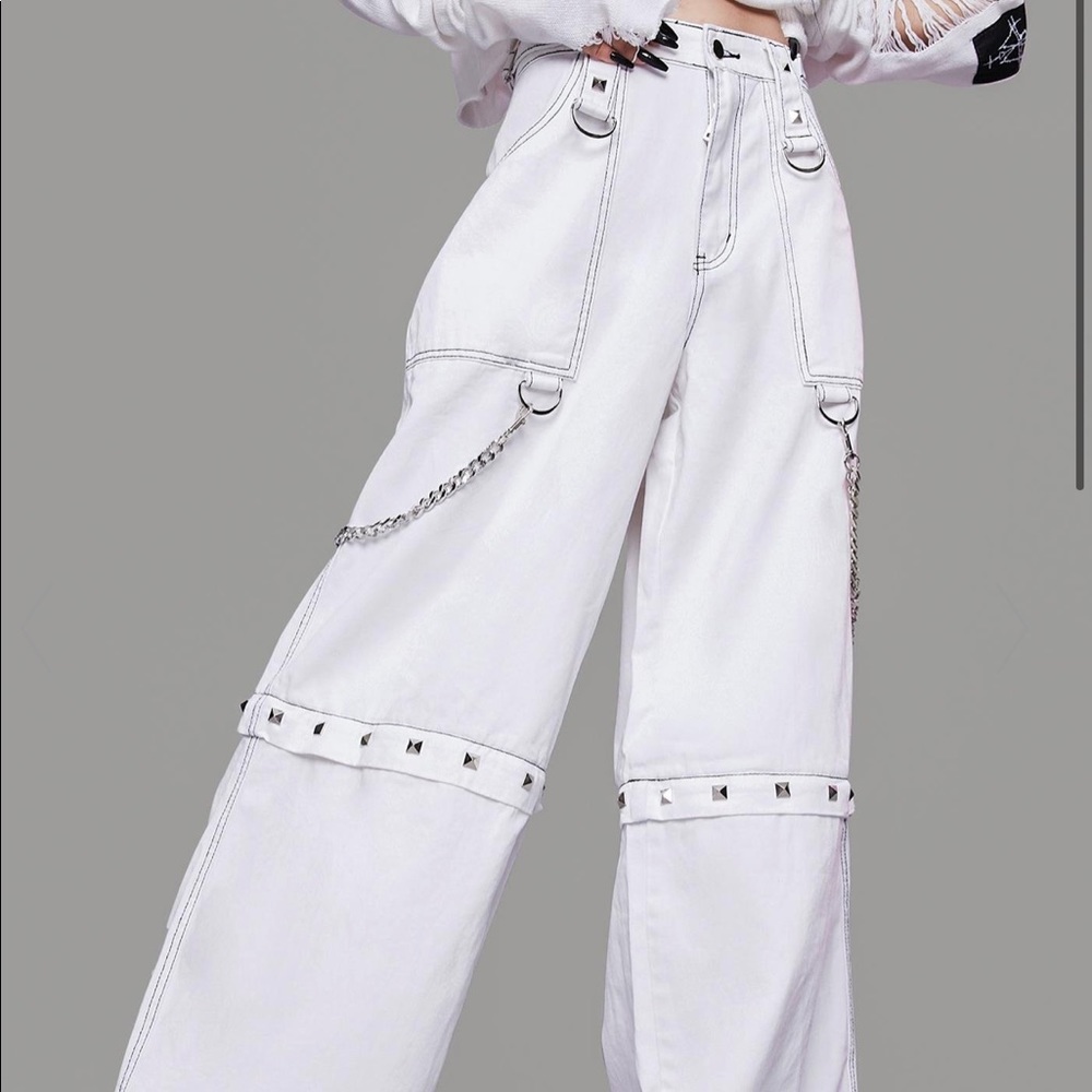 White jeans distressed NWT size